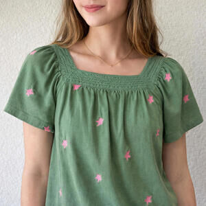 GAP Kids Girls Shirt Army Green & Pink Embroidered Stars Square Neck Size Medium